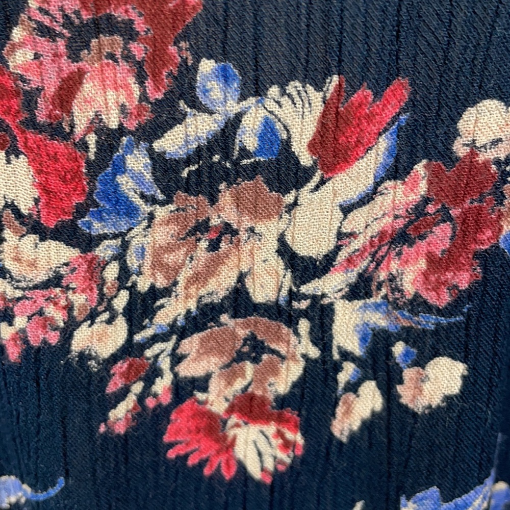 Hollister Navy Blue Handkerchief Floral Halter Blouse - Size Small - Picture 9 of 13